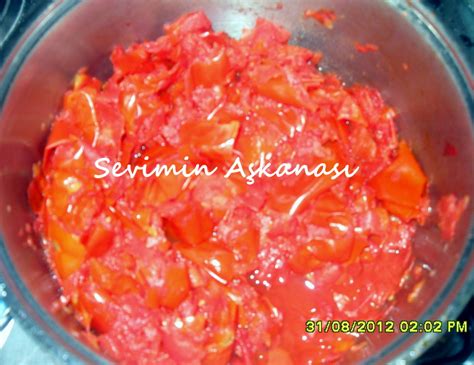 domatesin kabuklarından salça yapımı